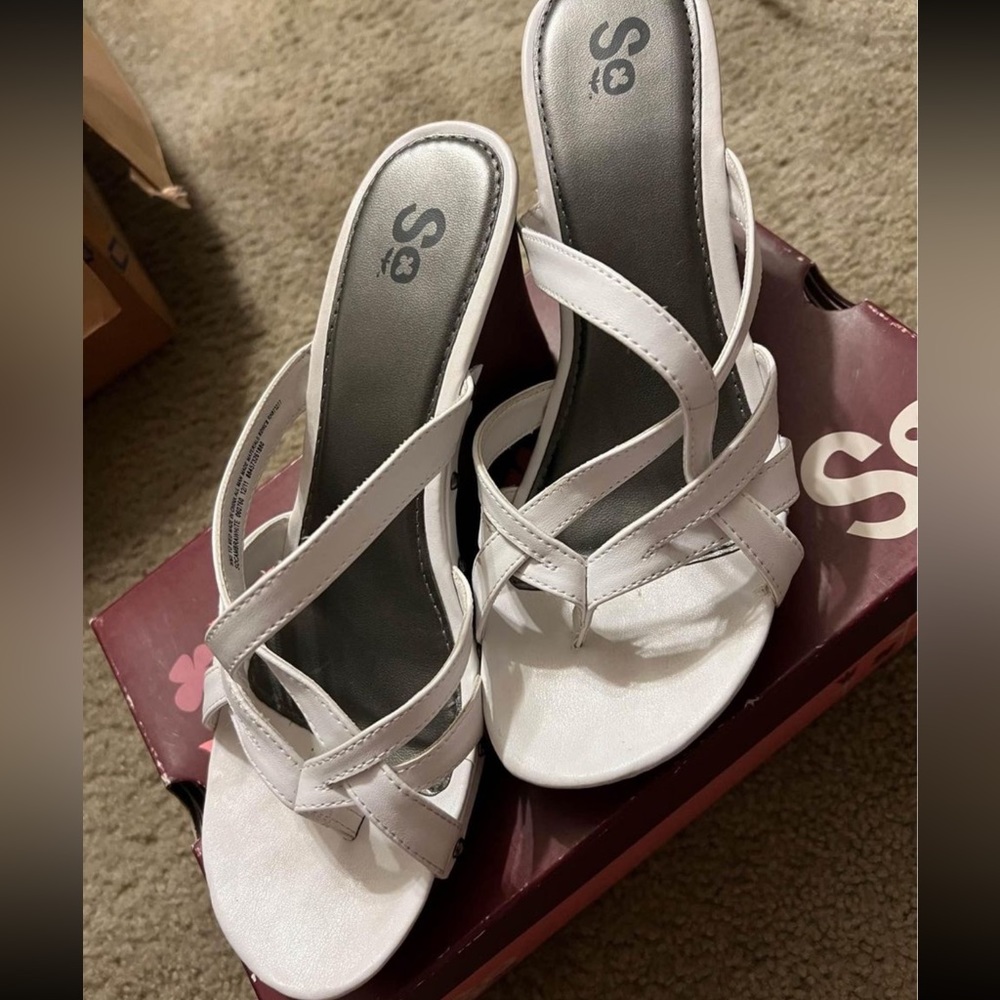 Women White Heel Sandals
